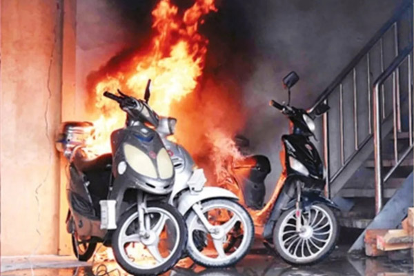 ǳ̸С¥Ϊʲôͣŵ綯